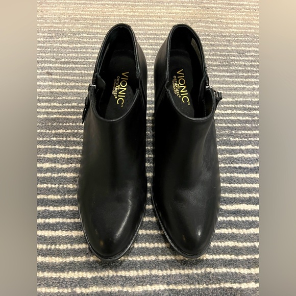 Vionic Upright Taber‎ Black booties size 7 Excellent Condition - Picture 1 of 10
